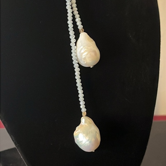 Blue Crystal Lariat Wrap Necklace with Large Organic Baroque‎ Pearls - Picture 2 of 6